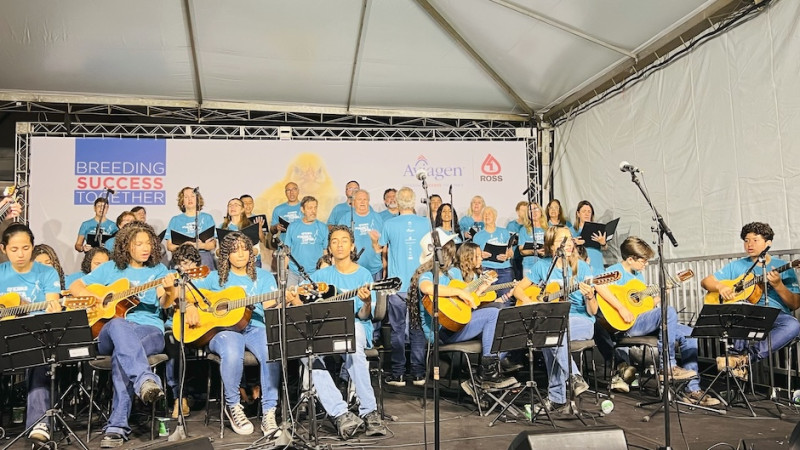 Oficinas de música caipira preservam tradições e formam novos talentos com apoio da Aviagen
