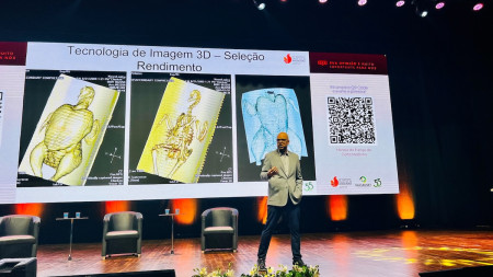 Rodrigo Tedesco, Technical Services Manager, speaks at Symposium